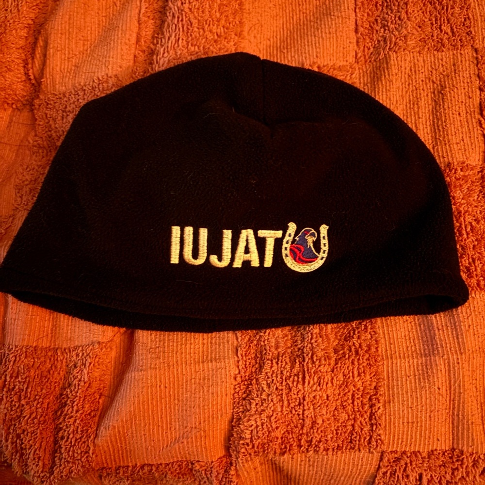 Iujatu Hat